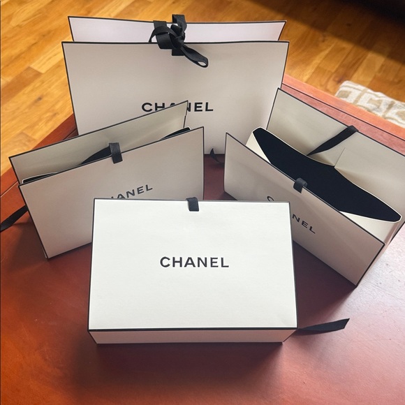 Chanel Gift Box 1 large 3 medium brand new authentic 11x7.5 9x5.5 - Picture 5 of 5